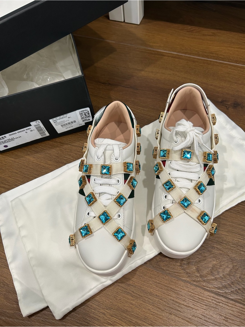 Gucci Calfskin Bee Embroidered AcePlatform Sneakers with removable crystals 36.5